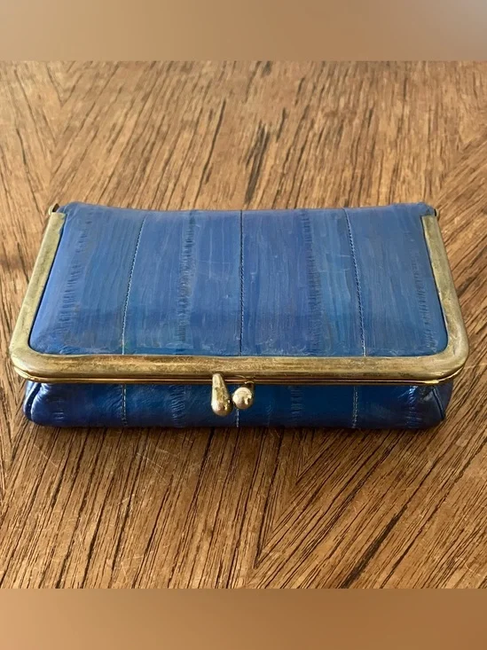 💥2 for 1💥Hand Painted VNT Eel Skin Clutch Purse with Kiss Lock & Mirror / Wallet - Picture 4 of 13